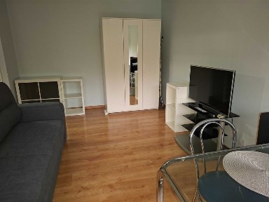 Kawalerkę wynajmę.