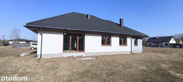 Wolnostojący przestronny dom. Działka 943 m2. Super okolica.