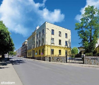 Nieruchomość biurowo-usługowa z parkingiem - Ciechanów, ul. 3 Maja 3