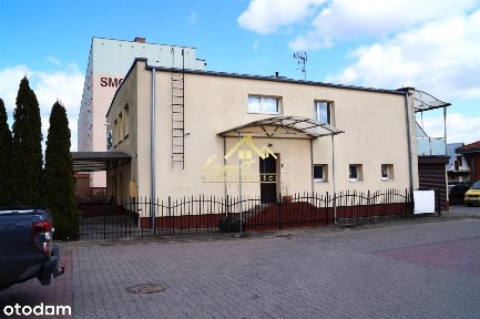 Dom gotowy do zamieszkania z lokalami do wynajęcia