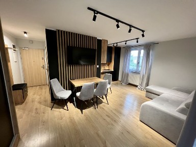 Kawalerka os. Karoliny 7