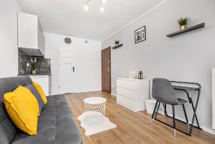 Kawalerka od ZARAZ!/ około 17 m2 / Oporów/ Bielany / Muchobór Wielki