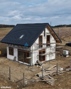 Nowoczesny dom w Malinówkach.