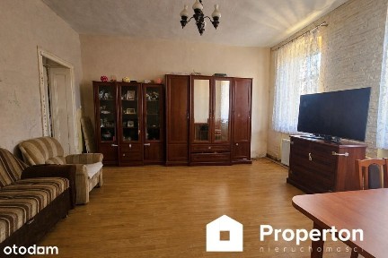 Dom inwestycyjny z 4 lokalami przy Miedwiu