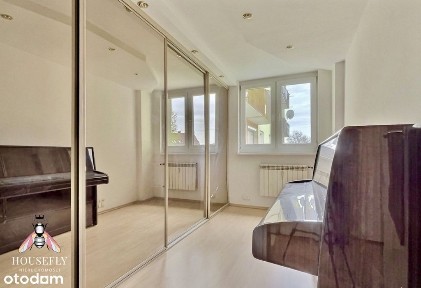 3 pokoje na II piętrze/centrum/balkon