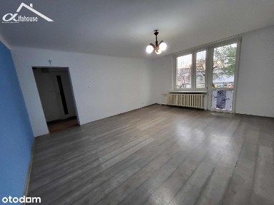 WYREMONTOWANA KAWALERKA NA PARTERZE - 36 m2 | Cheł