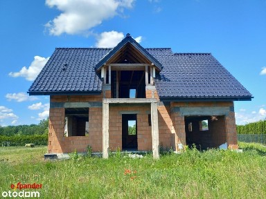 KROBIA DOM 158 M2 z garażem i dużą działką 1582 M2