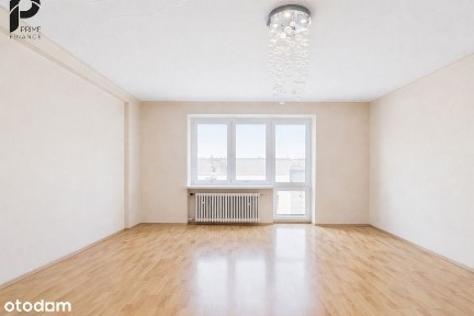 Dom z garażem i częścią usługową na parterze