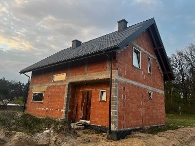 Dom 132 m2 z osobnym garażem, działka 8 arów, Brzeźnica, Pustków Osiedle, dom z mediami.