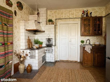 * Dom na wsi * pow. 80 m2 * działka 1900 m2.