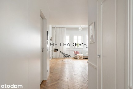 Apartament w przedwojennej kamienicy na Mokotowie