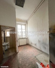Lokal usługowy z dużą witryną, parter- Centrum!