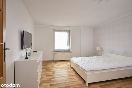 - -Kamienica w centrum Strzegomia, 126m2+strych