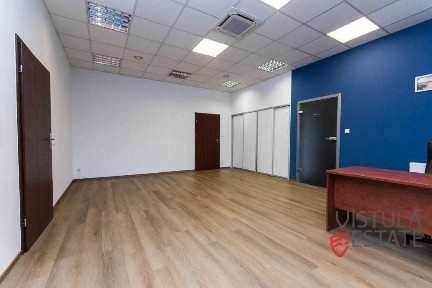 Lokal biurowy z parkingiem w rejonie Ronda Matecznego