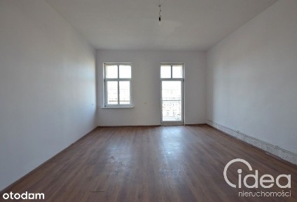 3 duże pokoje w Centrum miasta, balkon