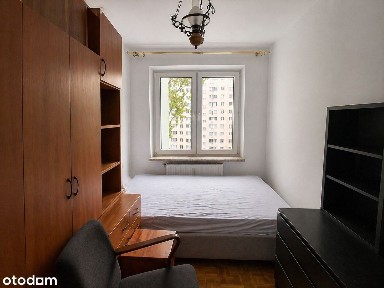 4 pokoje do remontu na Stegnach / duża loggia, dwie piwnice