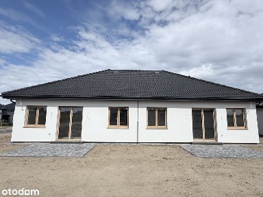 Dostępna tylko lewa strona, dom parterowy bliźniaczy na dużej działce.