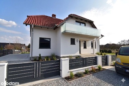 Dom wolnostojący z dużym potencjałem blisko miasta - 210m2