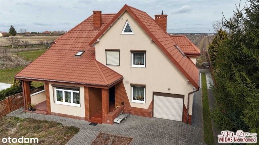 153m2, 6 pokoi, 2 tarasy, 2 garaże, 1400m2 działka