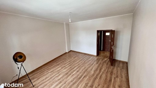 Słoneczne, przestronne 3 pokoje mieszkanie w zadbanej Kamienicy