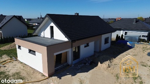 Funkcjonalny dom na przedmieściach Łęcznej