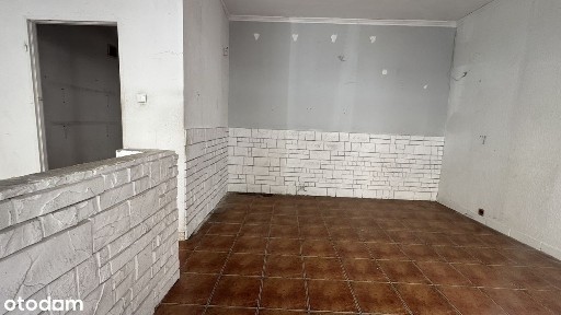 Lokal handlowo/usługowy w centrum, parter,witryna