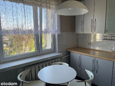 Do wprowadzenia słoneczne z piwnicą,balkonem w zielonej dzielnicy