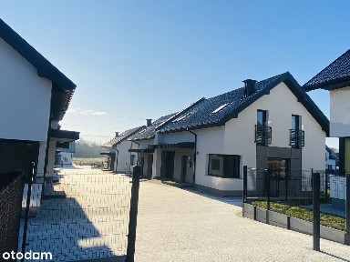 Dom132 m2 w zabudowie bliźniaczej z własną działką dostępny od zaraz.