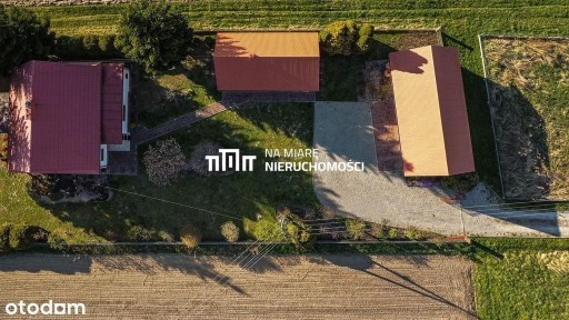 Dom z dużym ogrodem | dwa budynki gospodarcze
