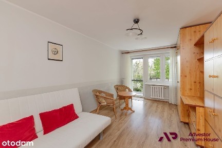 3 niezależne pokoje|blisko tramwaj|cisza|balkon