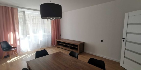Wynajmę mieszkanie M3 w Cieszynie 47m2 po remoncie