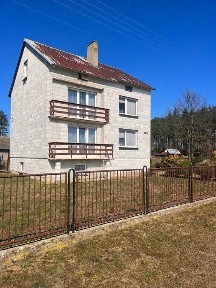 Dom jednorodzinny piętrowy + garaże (gm. Jednorożec)