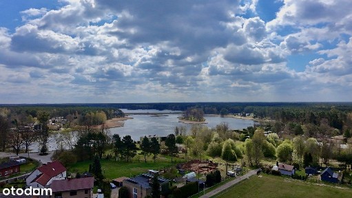 Parterowy dom nad jeziorem Zielona
