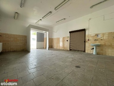 Funkcjonalny budynek usługowo-produkcyjny (104 m²).