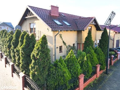Dom w Górze z Garażem oraz Tarasem