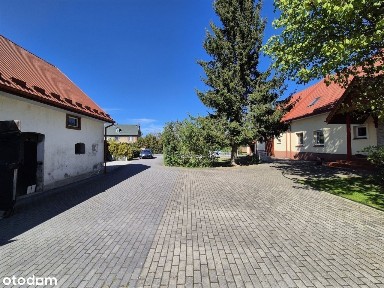 Dom, działka 35ar, 2 garaże, pom. gospodarcze.