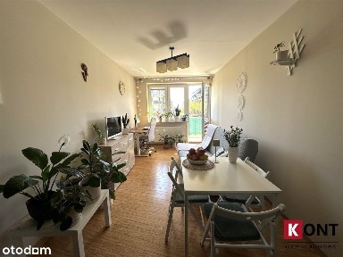 wystawa południe/ balkon/ winda/ z wyposażeniem