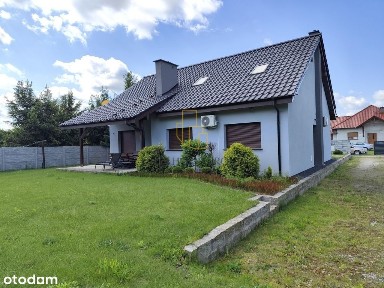 Piękny dom wolnostojący z dużą działką!/Ratowice