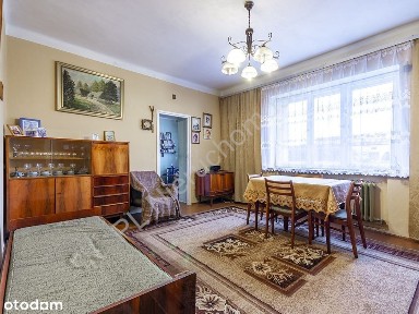 Dom w Regułach z dużą działką 1833 m2