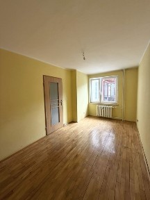 2-pokojowe mieszkanie w bloku na parterze