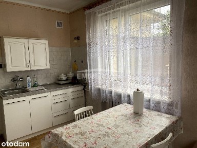 Dom wolnostojący w Bielsku poleca się do sprzedaży