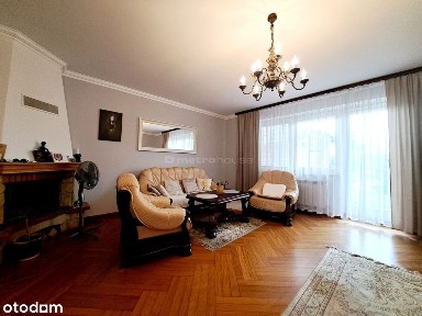 Wyjątkowy dom w zabudowie szeregowej w Tarnobrzegu