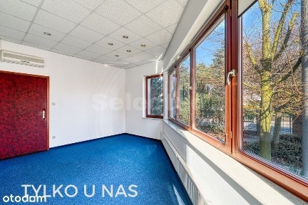 Budynek biurowy, 507 m², 3 wejścia, parking 12 aut
