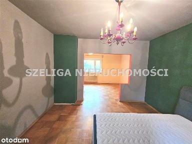 Okolice Placu Grunwaldzkiego, Dwa Domy, Garaż