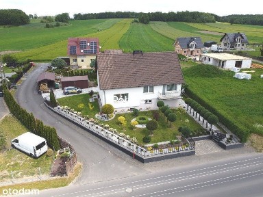Dom, 220 m², Gościszów