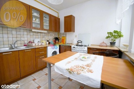 Przestronne 2 pokoje, widna kuchnia, piwnica garaż