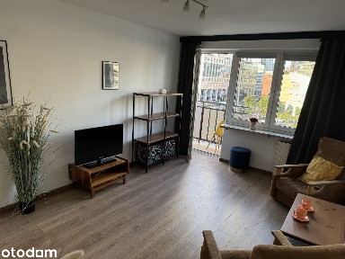 ŚCISŁE CENTRUM! 2 pokoje z balkonem i widokiem na Złotą 44|ul.Złota 61