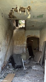 Dom z cegły do generalnego remontu/na mieszkania