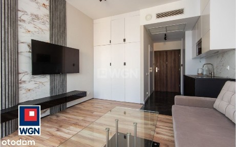Hanza Tower apartament na 7 piętrze balkon