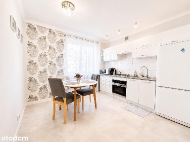 Śródmieście | 2 pokoje | 2 piętro | balkon | parking ze szlabanem